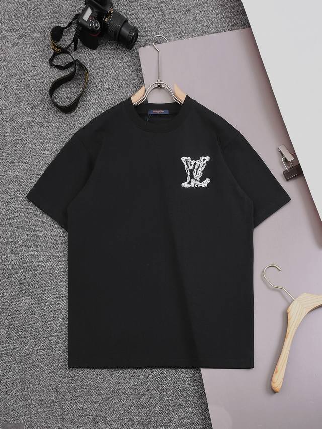 LV 甄选260克定制面料 顶级品质 定制工艺 前后绣花工艺 男女同款 尺码 S M L Xl Xxl 五个码 黑色 白色