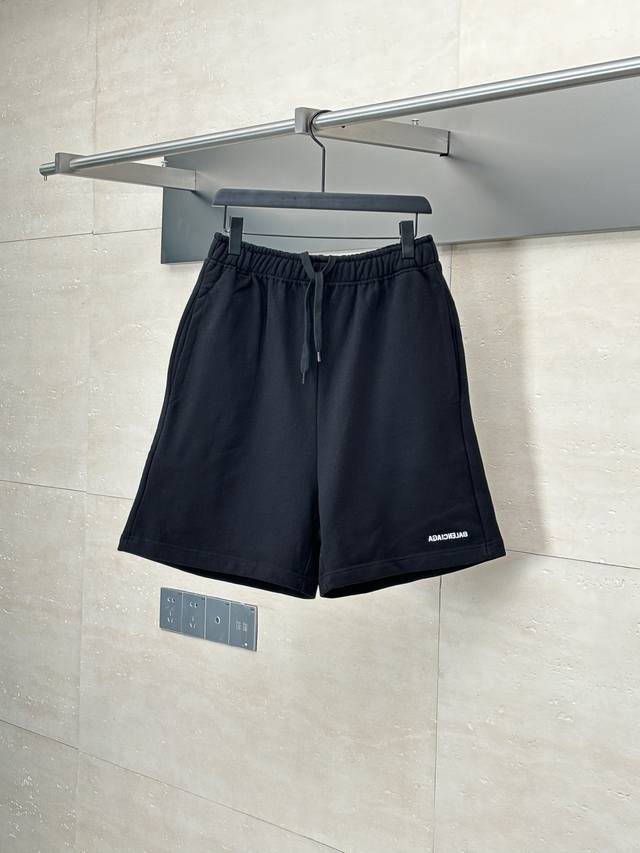 balenciaga* 巴黎 25Ss反转字母刺绣短裤 面料采用定制380克毛圈面料 订染颜色后整蚀毛处理 对照原版做丝滑超柔处理 布面肌理股线清晰明显 垂感一