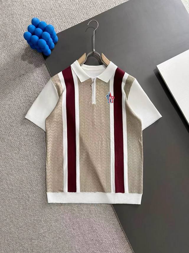 隔天出货 蒙口 Moncler 2025拼色设计裸空针织透气舒适上衣夏季休闲翻领短袖针织衫男 尺码M-3Xl