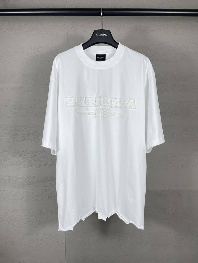实拍图 顶级版本.官网品质 Balenci*Ga 巴黎#2025新款 字母Logo胸前贴布刺绣洗水磨烂做旧下摆手工打磨短袖T恤 欢迎对比 面料采用巴黎Zp定织定