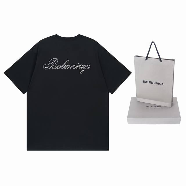 细节图 顶级版本.官网品质 Balenci*Ga 巴黎Balenci*Ga#新款 背后经典Logo烫钻短袖T恤.砖柜同步 面料采用巴黎Zp定织定染全棉双纱紧密棉