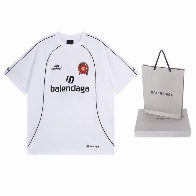 细节图 顶级版本.官网品质 Balenci*Ga 巴黎新款联名足球运动服Logo刺绣印花短袖T恤# 整件衣服多位拼接夹边 工艺超复杂 巨别市场通货.正p是纯棉布