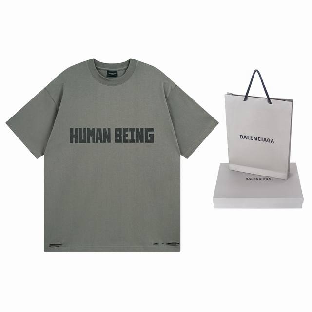 实拍图 顶级版本.官网品质 Balenci*Ga 巴黎.Ss25最新款 正面以Human Being艺术鬼裂印花做旧磨烂短袖T恤.砖柜同步.第一时间正品研制 欢