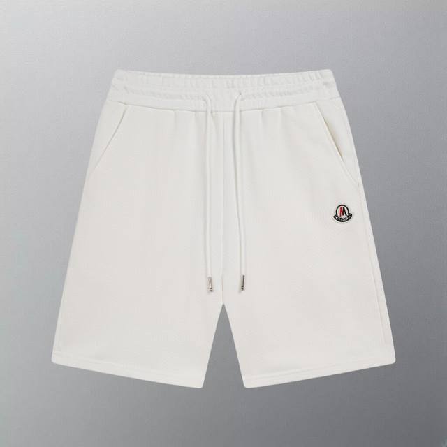 高版本 蒙口 Moncler 经典小标短裤 采用纯棉360G定制面料 工艺刺绣Logo标 订制五金拉链 版型紧致立体 直条纹拼接 定制裤绳五金质感强 顺滑 上身