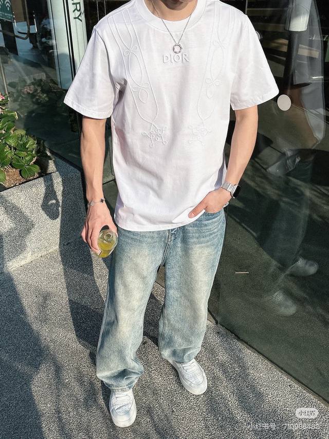 款号 Hmy144# 模特咨询图组 迪奥 Dior 精密万针工艺立体绣花刺绣情侣款短袖T恤 正儿八经280克纯棉双砂面料 所有面料均已提前做过缩水 品质第一 所