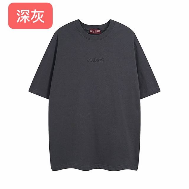 全年有货不下架 #Gucci古驰#2025早春男装系列 官方原版,定制32支双纱纯棉面料 原版辅料一比一三标齐全 人工手缝织唛 最新官网 胸前贴布立体刺绣短袖T