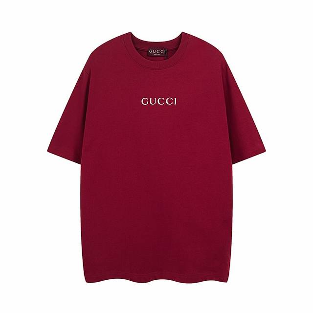 全年有货不下架 #Gucci古驰#2025早春系列 安可拉红简约印花图案 官方原版,定制32支双纱纯棉面料 克重260G 手感松软细腻又比一般棉布料扎实 舒适透