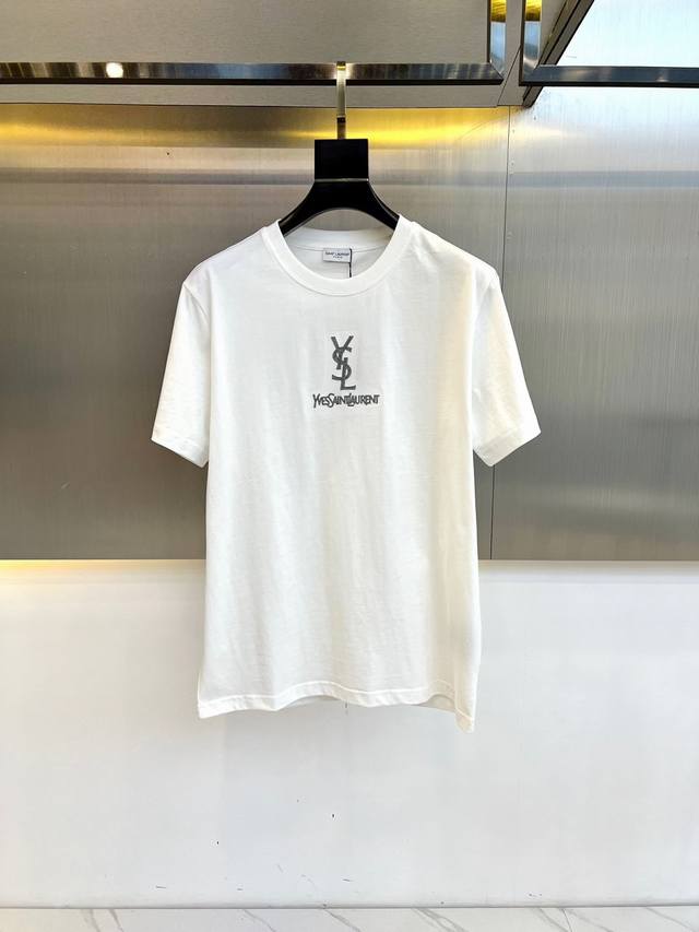 saint Laurent圣罗兰 春夏新款 经典刺绣Logo元素短T 潮流时尚单品 正品拆版定制 进口100%欧棉面料 舒适透气 刺绣Logo每个细节做到极致