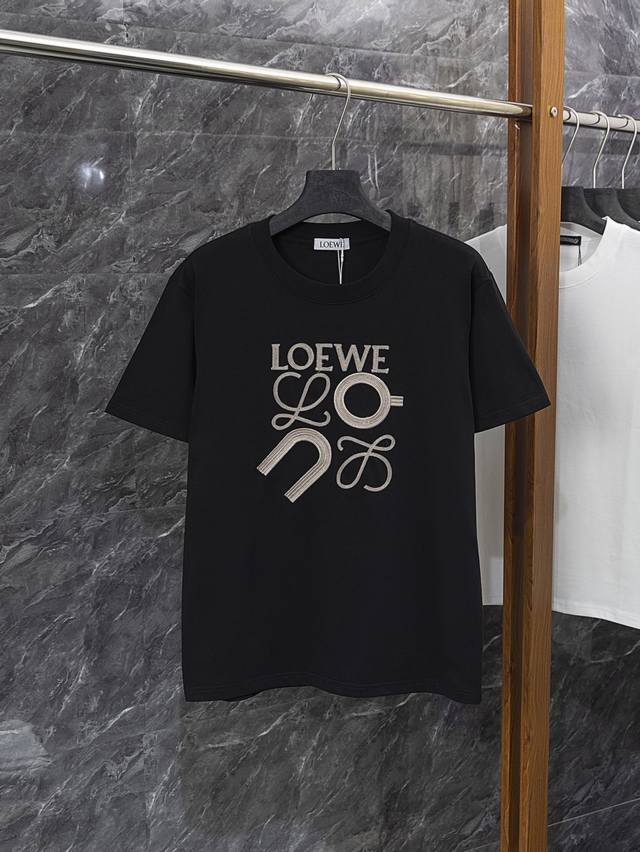 款号J10 loewe罗意威Logo字母刺绣圆领短袖 万针刺绣 情侣同款 全套包装 三标齐全 区别市场通货 随意对比 纯棉280克高克重32支双纱 不起球 不褪