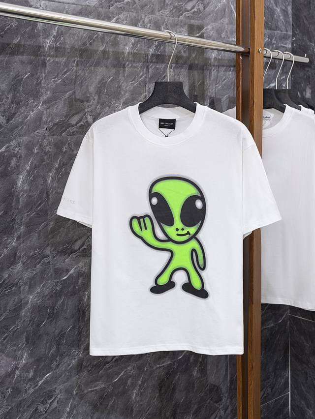 款号J04 balenciaga巴黎世家外星人夜光印花刺绣短袖 宽松版型 采用280克33支精梳棉双纱 从面料到辅料全部三标齐全跟足Zp 进口松井公司浆料印花绝