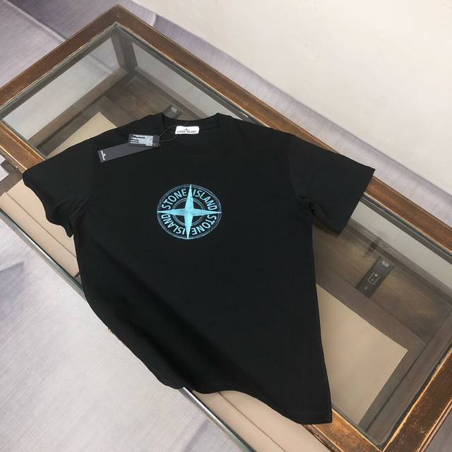 Stone Island 石头岛 2025最新款T恤 情侣款 时尚休闲爆款短T 特供定制棉质面料 纯棉T恤 经过预洗 防止出现变形缩水问题 上身体感更加舒适透气