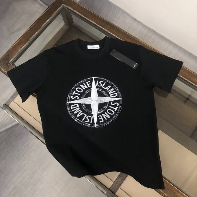 Stone Island 石头岛 最新款T恤 情侣款 原单狠货 时尚休闲爆款短T 特供定制棉质面料 全棉T恤 经过预洗 防止出现变形缩水问题 上身体感更加舒适透