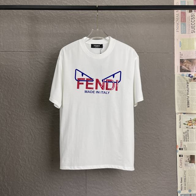 C33 fendi 芬迪 300高克重 高端工艺 独家专供新款原单男士休闲短袖 高端定制 高版本 时尚百搭爆款 进口面料 手感超柔软细腻 穿着亲肤舒适 高端精品