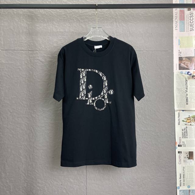 A89 dior迪奥 面料升级 采用300足克面料 贴布刺绣 后幅是绒面发泡印花 高端工艺 独家专供新款原单 男女同款 休闲宽松版型短袖 高端定制 高版本 时尚