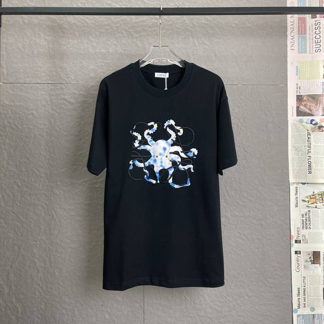 A83 loewe罗意威 采用300足克面料 25新款 八爪鱼印花刺绣 宽松版型 男女同款短袖 独家专供新款原单休闲短袖 高端定制 高版本 时尚百搭爆款 进口面