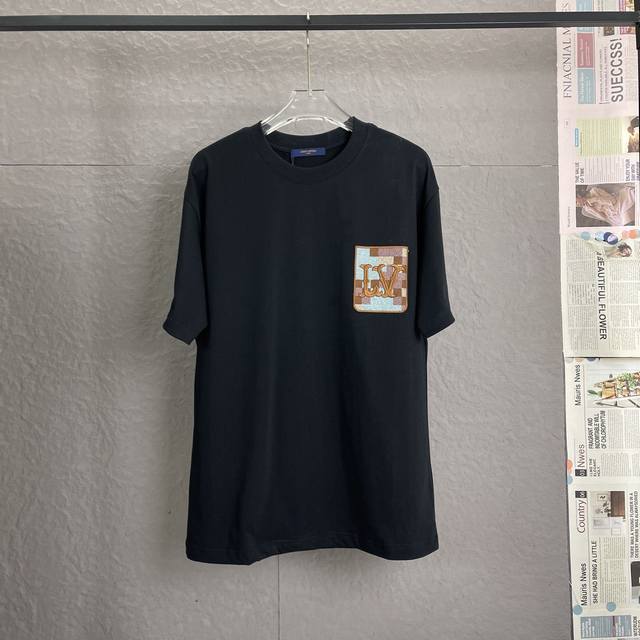 A54 louis Vuitton路易威登Lv 300高克重 高端刺绣工艺 宽松版型 男女同款短袖 独家专供新款原单休闲短袖 高端定制 高版本 时尚百搭爆款 进