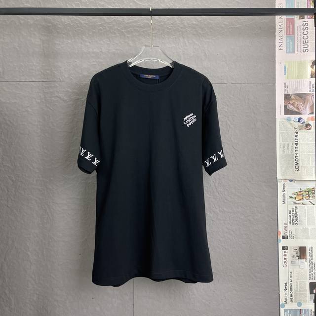 A46 louis Vuitton路易威登Lv 300高克重 高端刺绣工艺 宽松版型 男女同款 独家专供新款原单休闲短袖 高端定制 高版本 时尚百搭爆款 进口面