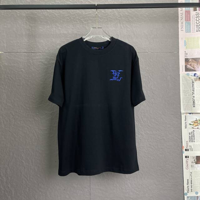 A33 louis Vuitton路易威登Lv 300高克重 刺绣贴布工艺 独家专供新款原单男士休闲短袖 高端定制 高版本 时尚百搭爆款 进口面料 手感超柔软细