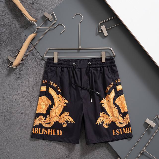 versace 范思哲 2025春夏季新款休闲高品质 速干裤梭织面料 沙滩裤 超高端品质3D数码印花工艺制作而成 原版复刻 整体提花最新字母联盟Logo图案设计