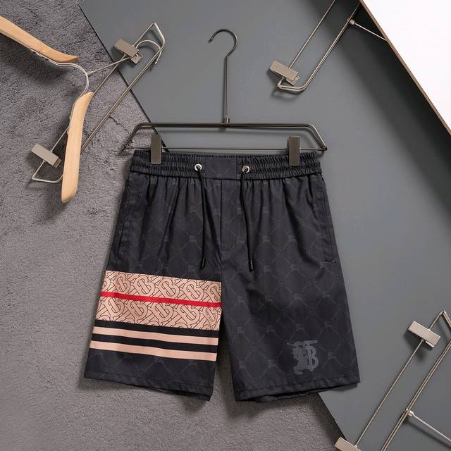 burberry 巴宝莉 2025春夏季新款休闲高品质 速干裤梭织面料 沙滩裤 超高端品质3D数码印花工艺制作而成 原版复刻 整体提花最新字母联盟Logo图案设