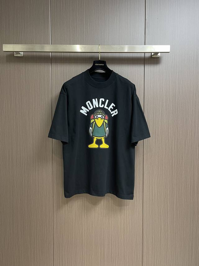 moncler 卡通印花立体印花短袖T恤 经典短袖3标齐全 潮男时尚 无论是上身舒适度还是都是无可比拟的存在 尺码 S Xl 宽松版 下单请报身高体重