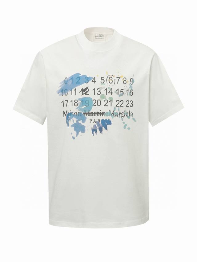 mm6 马吉拉25Ss字母数字6印花T恤短袖 logo标识精致升级 灵感源自八十年代复古原版面料官方同款短袖T恤 定制280克同缸染面料手感非常舒服春夏砖柜同步