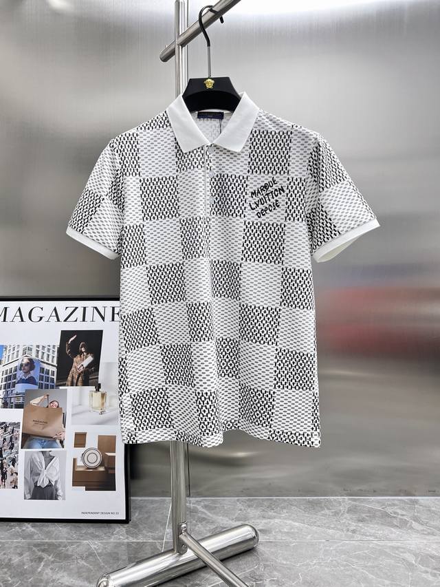 路易威登 Lv 春夏新款男士短袖polo衫 品牌最新设计元素 既不单调也不复杂,恰到好处的展现品味 客供顶级定制珠地棉面料 舒适吸汗透气根本不在话下,面料独具的