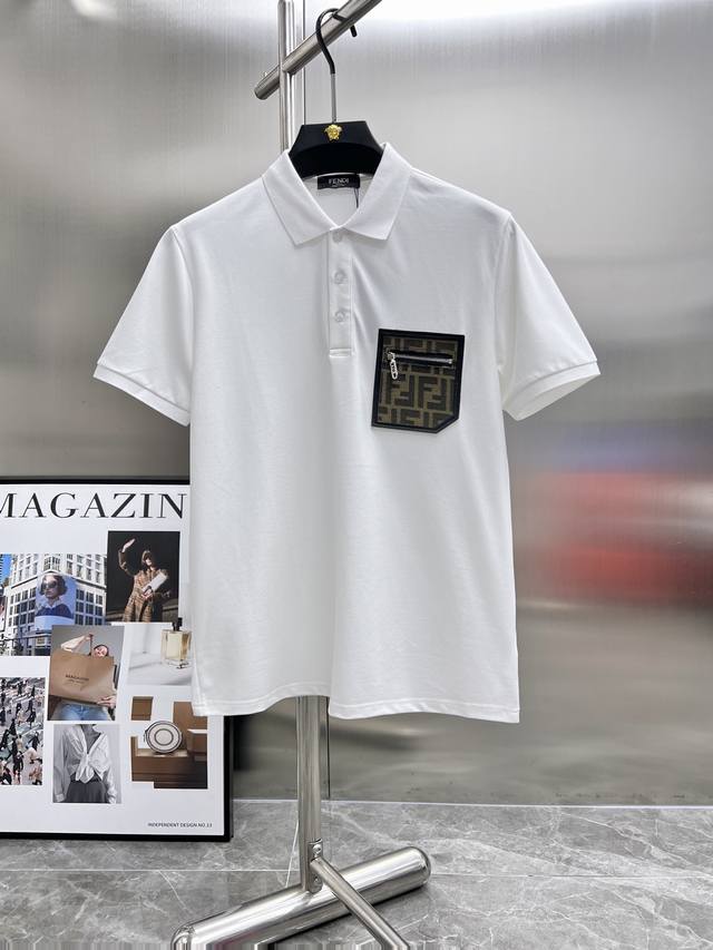 芬迪 Fendi 春夏新款男士短袖polo衫 品牌最新设计元素 既不单调也不复杂,恰到好处的展现品味 客供顶级定制珠地棉面料 舒适吸汗透气根本不在话下,面料独具
