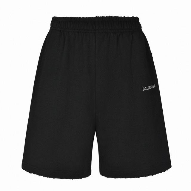 独家供应 blcg 24Ss 磨破烫钻短裤 原7,200购入 采用18支440克定织双股纯棉毛圈面料 运用34寸18针进口大圆机织造 内附硅油使面料达到穿身光滑