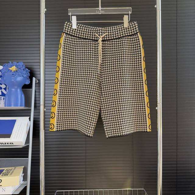 407 当天到货 现货现配 gucci古驰25Ss千鸟格针织短裤 原生纱面料 非再生纱 高版本 独立定织面料 经历柔软定型 洗水不变形 面料无渐变色差 洗水不掉