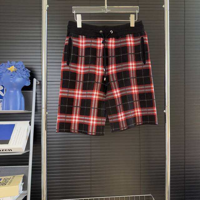 388 当天到货 现货现配 Burberry巴宝莉25Ss经典款条纹格子短裤 原生纱面料 非再生纱 高版本 独立定织面料 经历柔软定型 洗水不变形 面料无渐变色