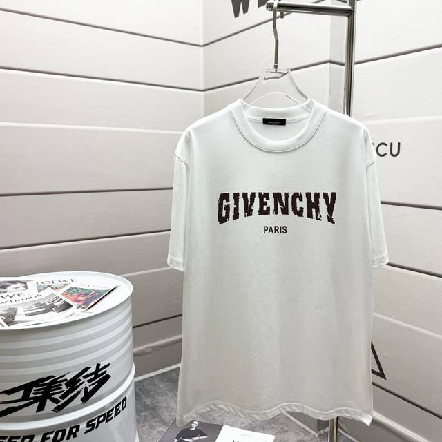 Givenchy Gvc纪梵希2025Ss春夏新款短袖T恤 -定制280G全棉双纱面料 布面干净 布纹清晰 手感非常细腻扎实 更加力挺 -整衣立体定位剪裁 上身