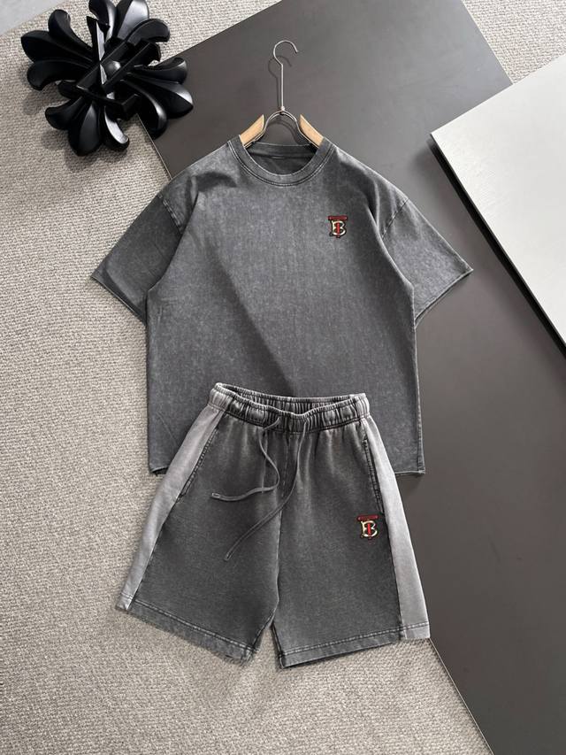 隔天出货 Burberry 巴宝莉 高品质 2025春夏新款休闲重工套装 独家Yb开发 高版出品 外单客供进口定制面料 透气舒适度高 细节无可挑剔 品牌元素设计