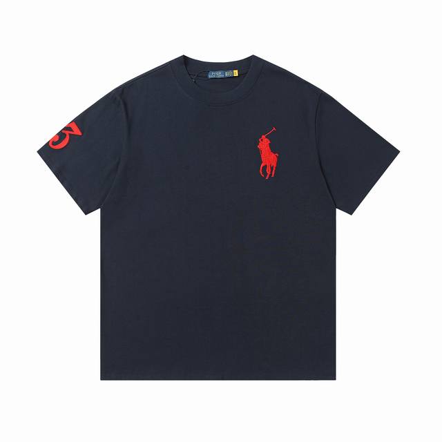 款号:A001 品牌声誉 拉夫劳伦是国际知名的高端时尚品牌 代表着品质 风格和地位 穿上其短袖能彰显消费者的品味与身份 经典设计 品牌拥有独特且经久不衰的经典设