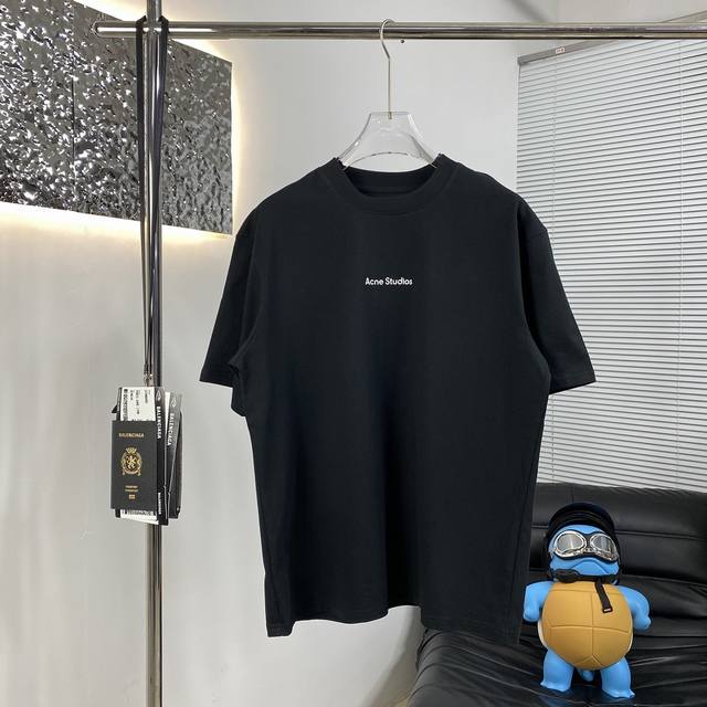 高品质Acne 25Ss新款短袖T恤 跑量价 今年面料全新升级 采用高克重布料 洗完水260克 不缩水不变形 上身阔挺效果极佳 且舒适柔软质感十足 廊型版型穿着
