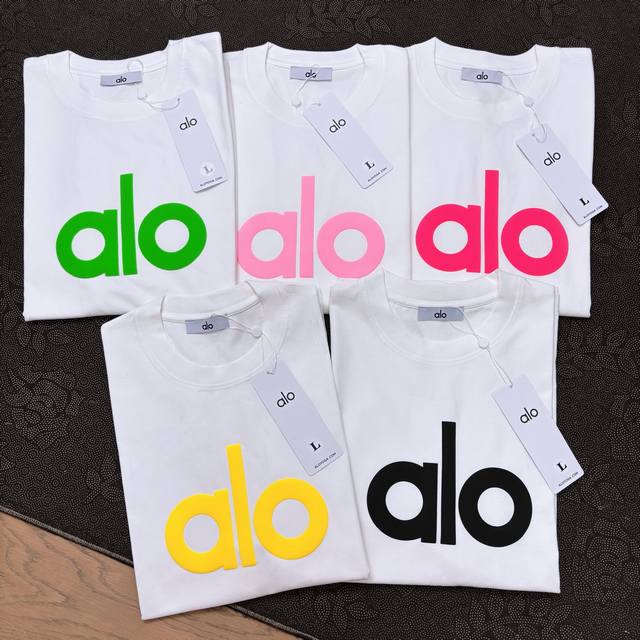 a001 美国洛杉矶Alo25Ss胸口字母立体发泡袖口定制布标宽松圆领短袖T恤 采用32支280克双纱重磅纯棉面料 耐洗耐穿不易变形 颜色 白黑 白粉 白玫红