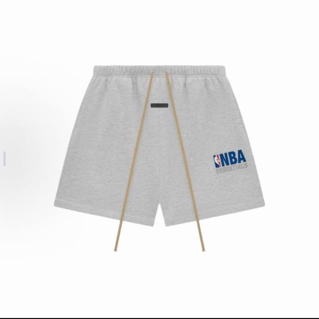 顶级版本Fear Of God Essentials X Nba 联名款 Fw24 Essentials Nba Sweatshorts 裤腿徽章标志抽绳系带休