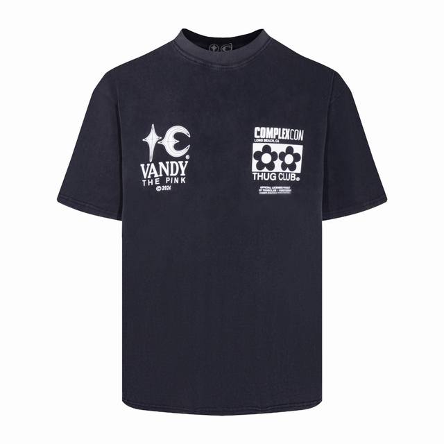 编号C07# Thug Club有着南韩版 某罗心 著称顶流潮牌有着先锋视觉在时尚圈迅速走红. 朴宰范同款印花T恤Thug Club X Vandythepin