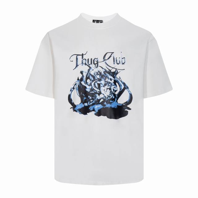 编号C06# Thug Club有着南韩版 某罗心 著称顶流潮牌有着先锋视觉在时尚圈迅速走红. 哥特式恶魔字母印花 版型宽松Oversize 男女同款 进口印浆