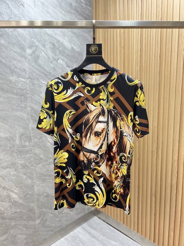 Hermes 爱马仕 2025年春夏新品上新 三标齐全 3D数码印花设计 圆领短袖T恤 好货不用过多介绍 看细节 专柜码数 M-Xxxl 175 140建议Xl