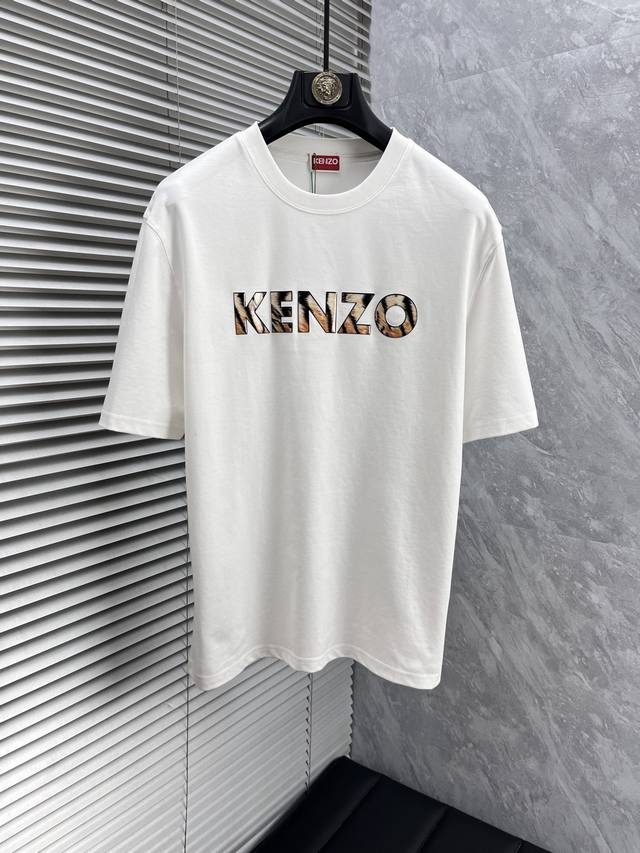 ken 2025春夏新款首发专柜最新款短袖圆领T恤 高端订制 设计前卫时尚 品牌Logo重工艺设计 高端定制双丝光面料.手感柔软.穿着舒适.专柜级别精致车线.做
