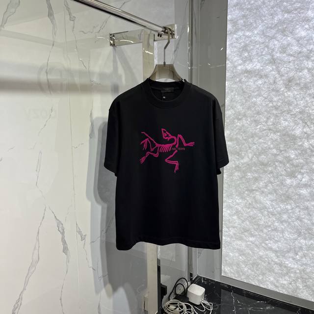 Arc新款植绒Logot恤 颜色:黑色 白色 码数:S-Xxl