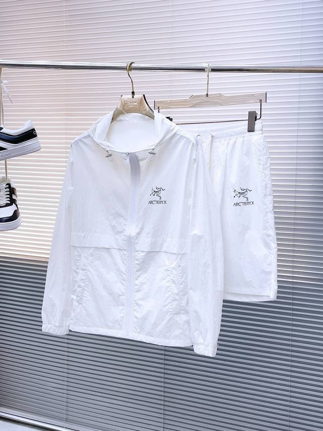 始祖鸟 2025夏季防晒衣短裤套装 海外专柜同步 奢华高级定制 任何人都可以轻松驾驭 客供进口聚纤维面料 手软舒适有型 吸汗透气 外贸公司订单 国内一线代工厂p