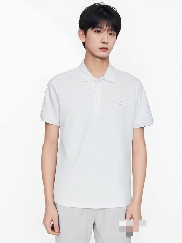 Ouk 菲拉格慕 顶级品质男士拉链短袖polo衫 定织高端100%长绒棉大六角珠地针织面料 手感柔顺舒适 面料挺括抗皱耐磨 排汗速干透气 胸前精致立体刺绣Log
