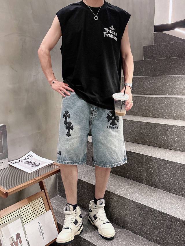 衣服 Vivienne 西太后土星短袖 立体贴布刺绣工艺 做旧水洗手工磨破 富有朋克精神的士星物语 宽松版型 男女同款 颜色: 黑色 白色 码数:M-3Xl 款