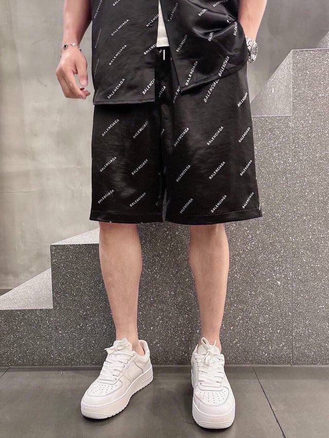 裤子 衣服 巴家新款休闲裤 品牌经典Logo 定制高品质280克醋酸面料套装 高支高密 面料很厚实的 做了防勾丝处理 手感跟真丝一样舒适度极好 手触感 烈 辦识