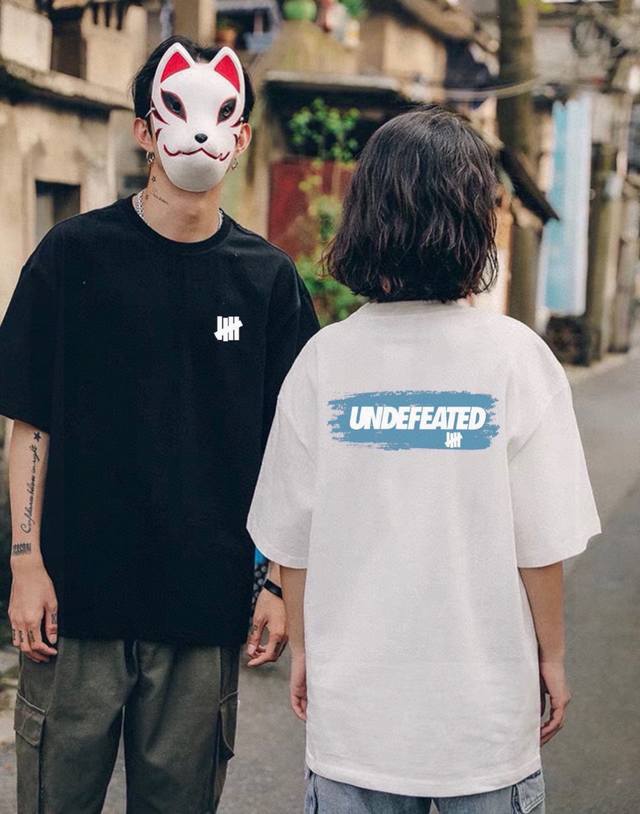 款号:Wkd43 Undefeated 不败五道杠25Ss日版限定基础短袖T恤 男女情侣同款 Ins官推 杂志资讯单品 背部字母徽标印花 搭配胸前小标Logo点