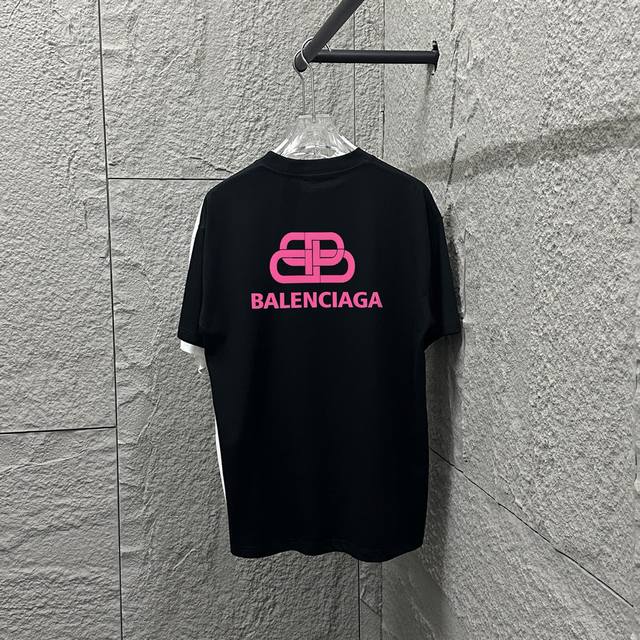balenci*Ga 巴黎2025春夏新款短袖T恤衫 经典粉色字母 前后双B立体发泡工艺 定制双纱平纹纯棉面料 短袖T恤 男女同款 颜色 黑色 白色 尺码 S