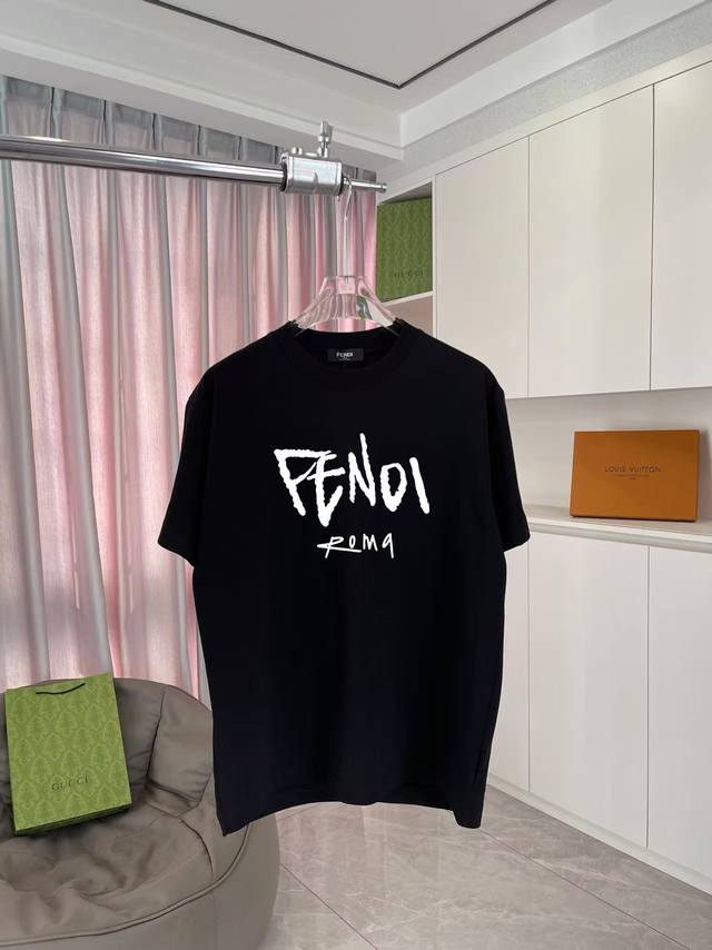 fd 芬迪2025夏季新款 个性字母Logo印花 定制面料300G 短袖T恤 男女同款 颜色 黑色 白色 湖绿色 天蓝色 尺码 S M L Xl Xxl 五个码