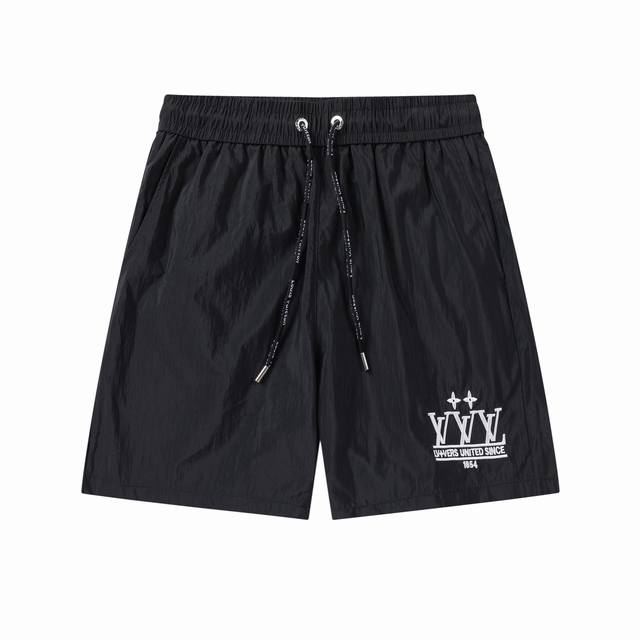 Lv 2025春夏Logo刺绣 新款时尚沙滩裤 带里网 五分短裤 官网同步 原版1-1复刻 原版五金 精选优质聚酯纤维面料 手感细腻 夏季必备单品 上身效果超帅